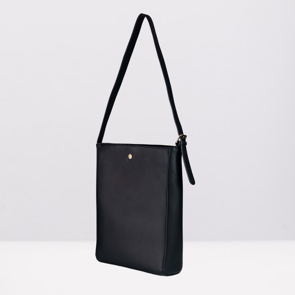 Black laptop tote bag