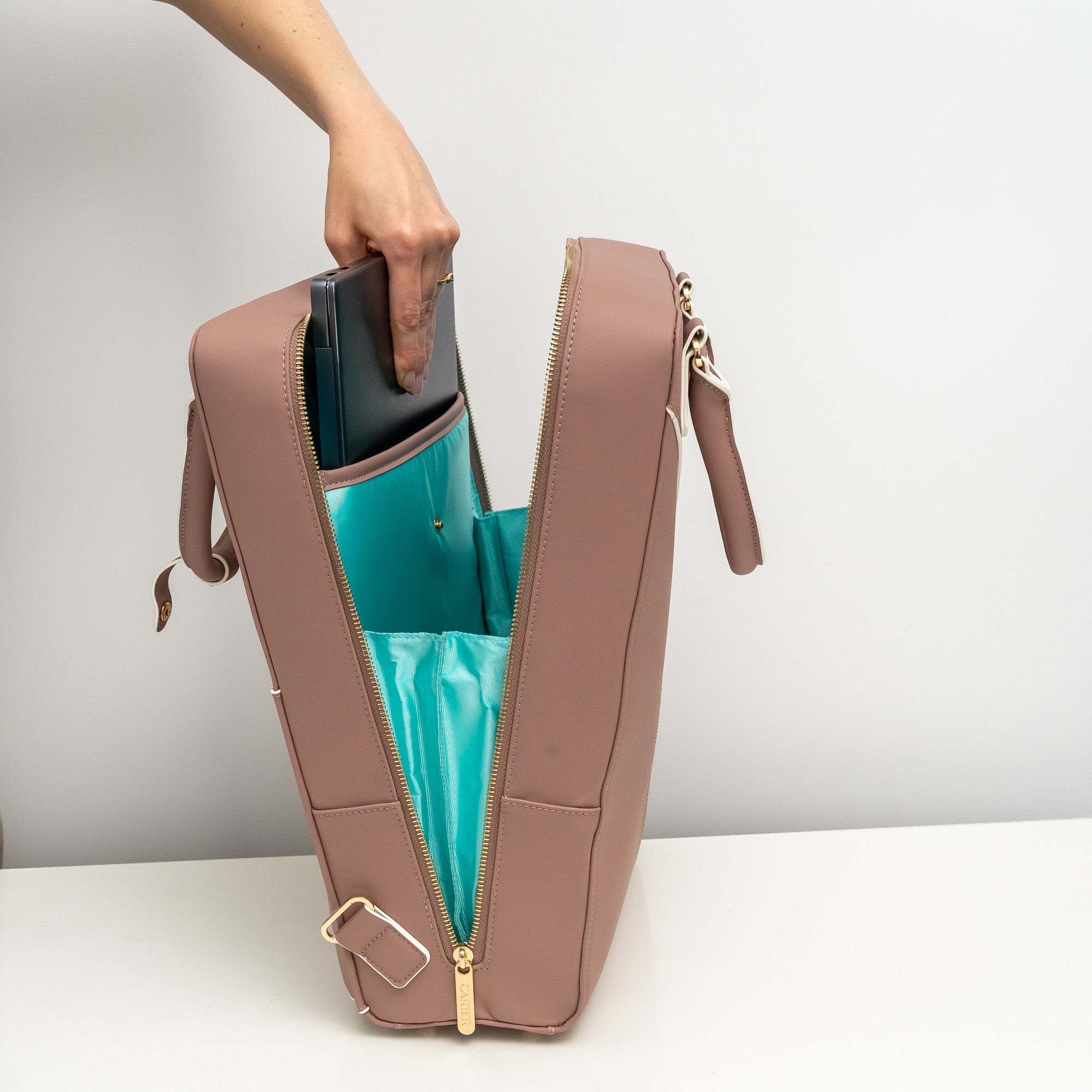 Casery London Backpack Review Casery London Backpack Review