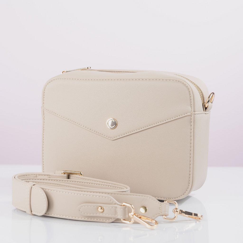 Carter Cross Body Bag in Fawn